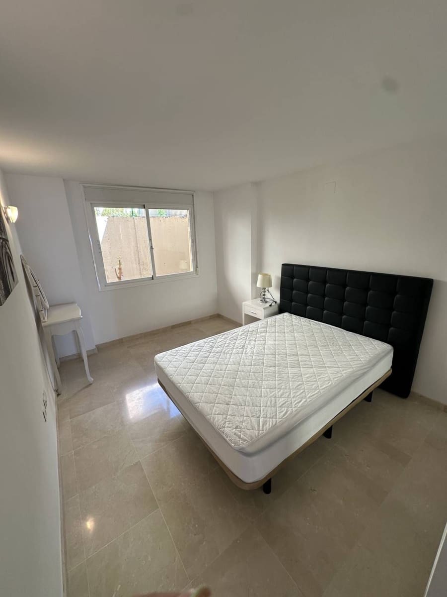 2 bedroom Apartment for sale in Calahonda - € 349,000 (Ref: 9738710)