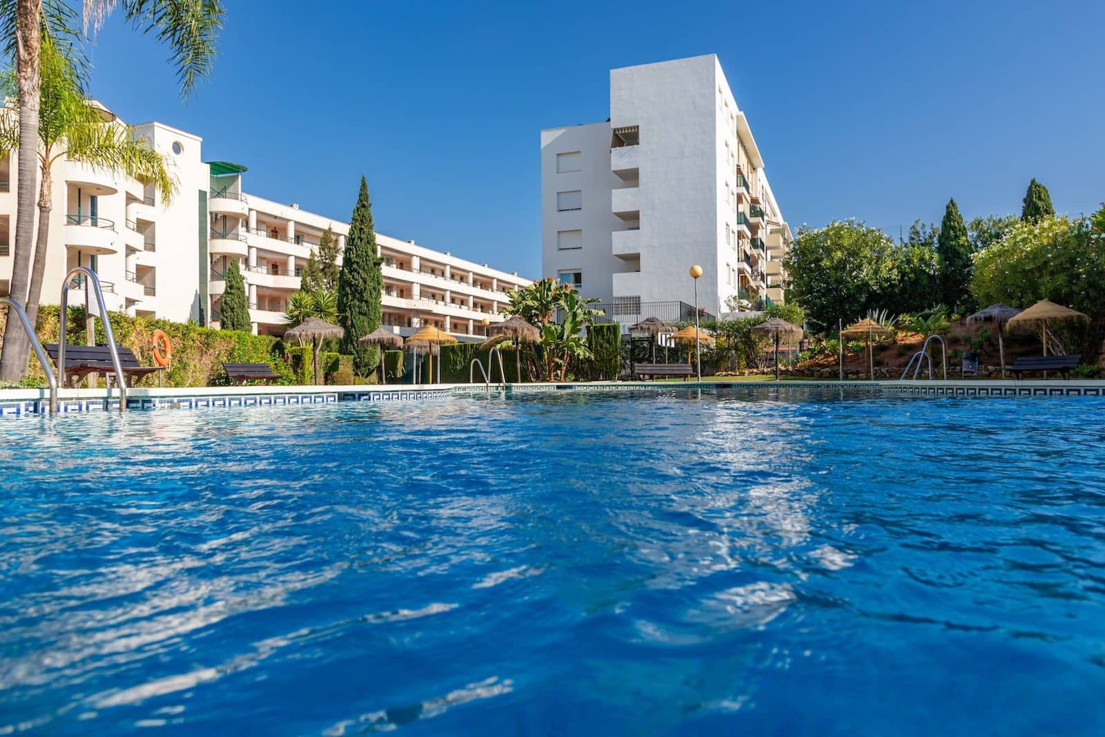 Apartamento de 2 habitaciones en Guadalmina en venta - 395.000 € (Ref: 9738712)