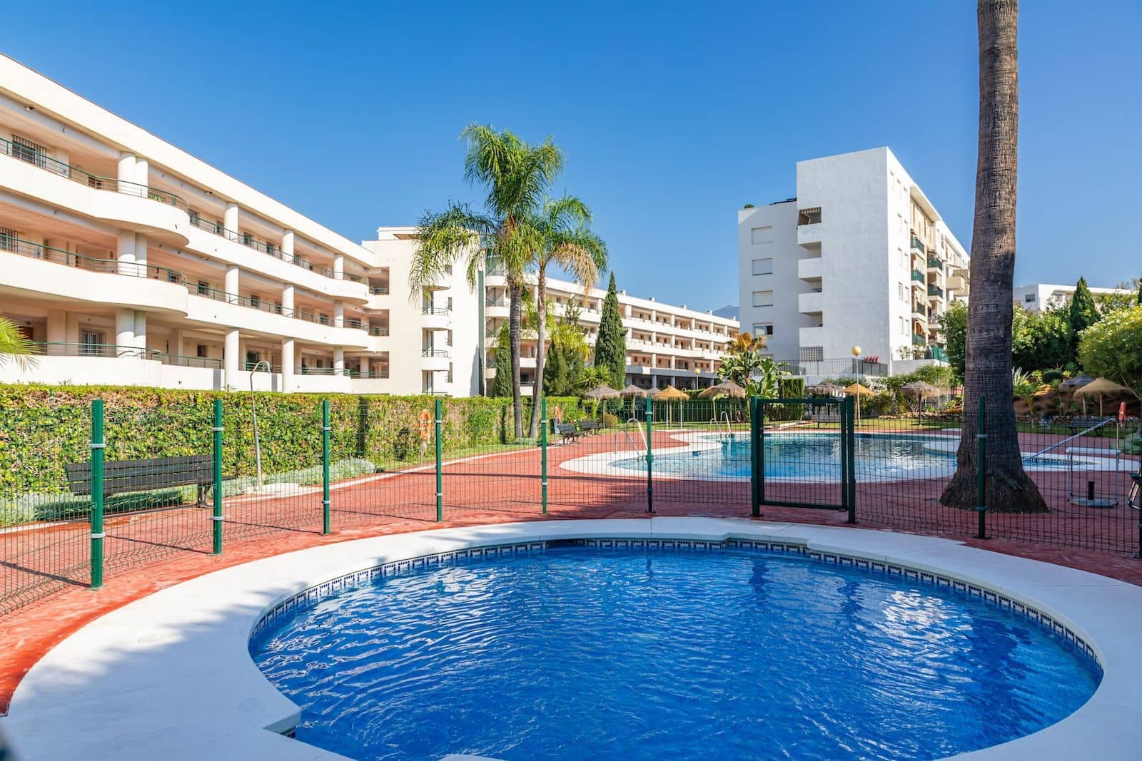 Apartamento de 2 habitaciones en Guadalmina en venta - 395.000 € (Ref: 9738712)
