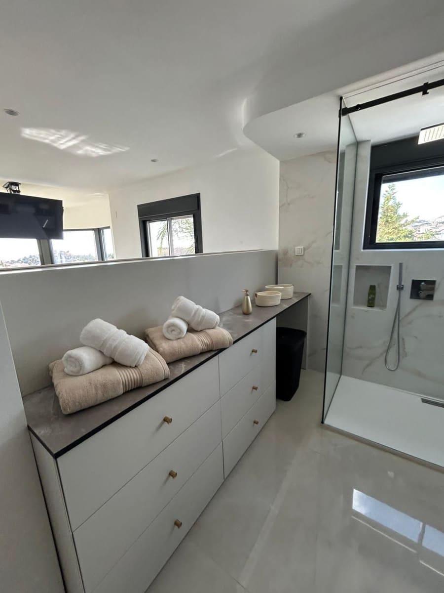 4 soveværelse Villa til salg i Benalmadena - € 1.300.000 (Ref: 9738713)