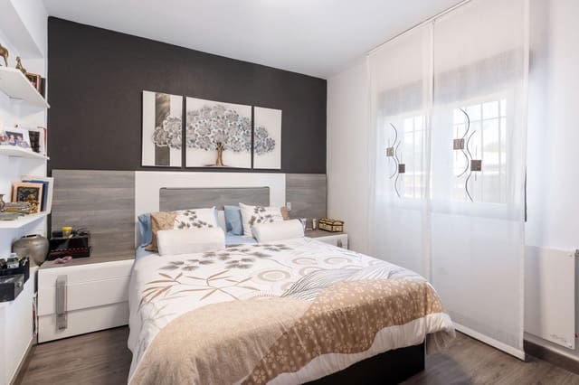 4 makuuhuone Paritalo myytävänä paikassa Calahonda, Mijas - 850 000 € (Ref: 9738715)