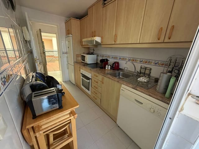 Ático de 2 habitaciones en Puerto Banus, Marbella en venta - 500.000 € (Ref: 9738716)