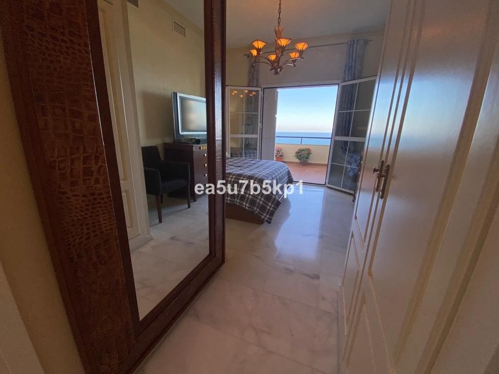 3 makuuhuone Huoneisto myytävänä paikassa Manilva - 535 000 € (Ref: 9738719)