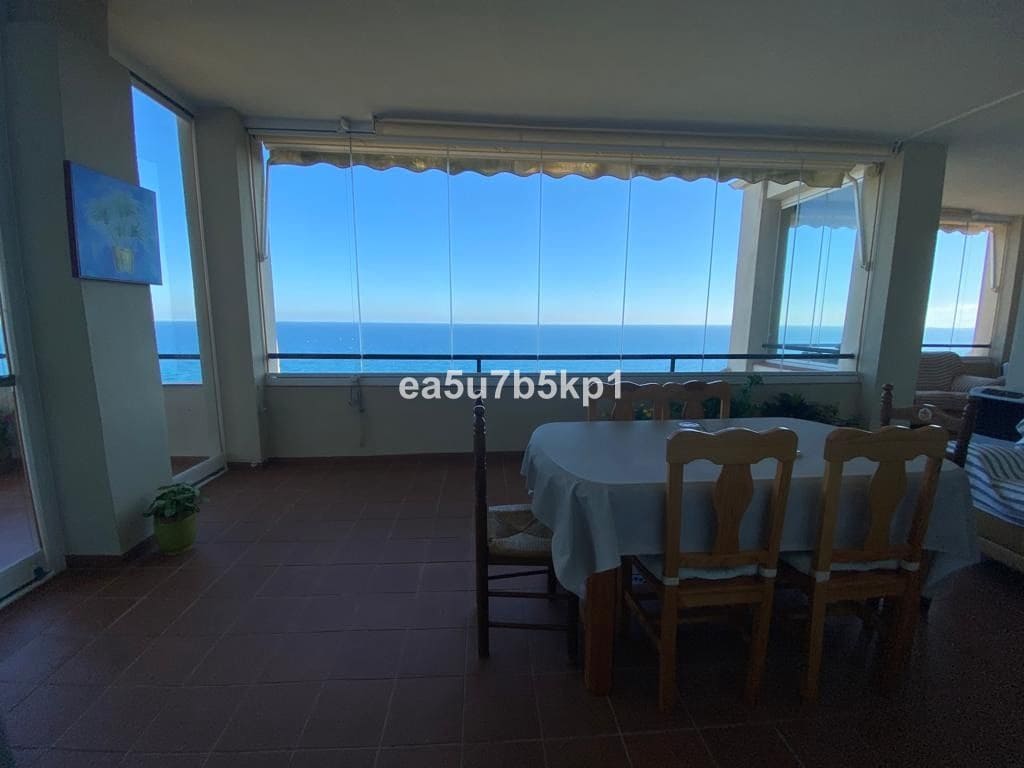 3 makuuhuone Huoneisto myytävänä paikassa Manilva - 535 000 € (Ref: 9738719)