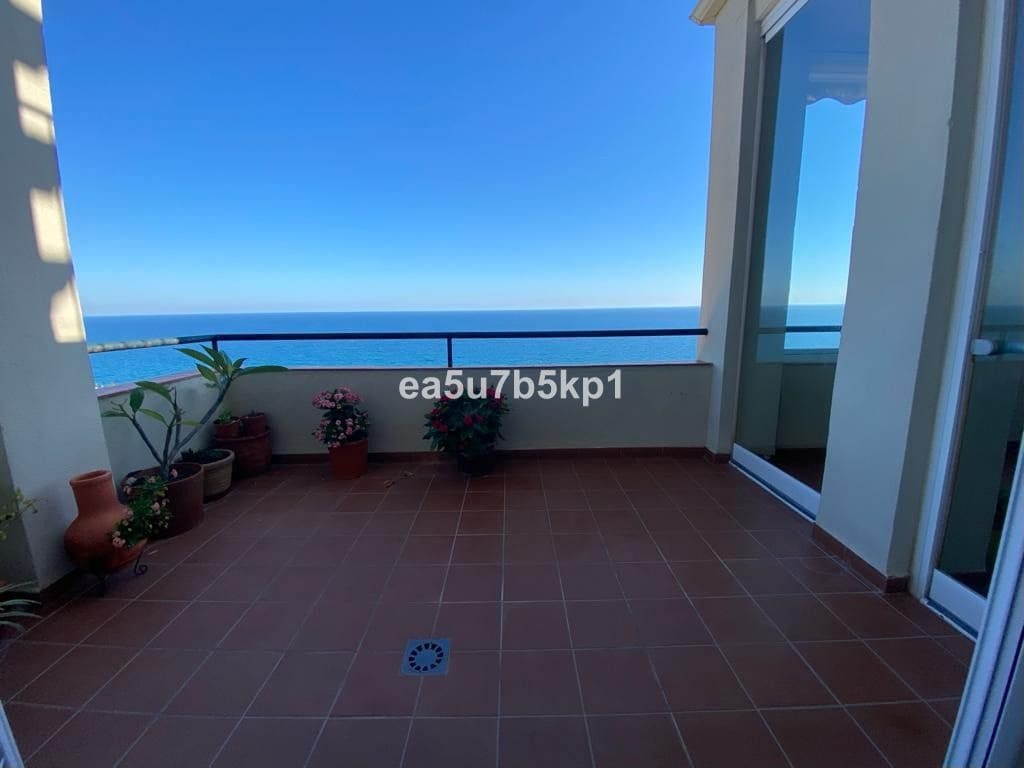 3 makuuhuone Huoneisto myytävänä paikassa Manilva - 535 000 € (Ref: 9738719)