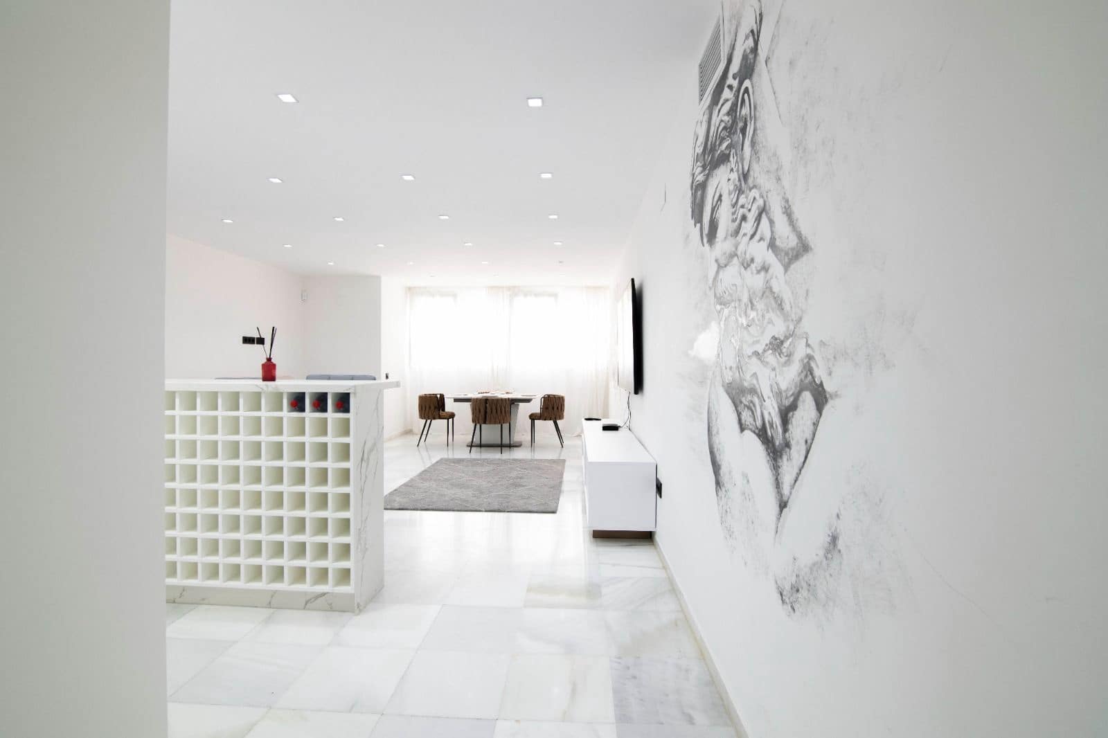 3 bedroom Apartment for sale in Puerto Banus - € 990,000 (Ref: 9738720)