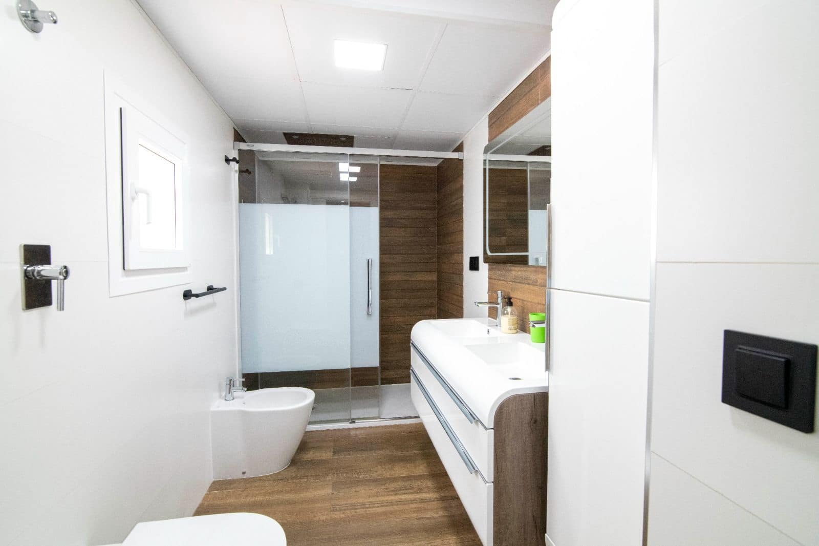 3 bedroom Apartment for sale in Puerto Banus - € 990,000 (Ref: 9738720)