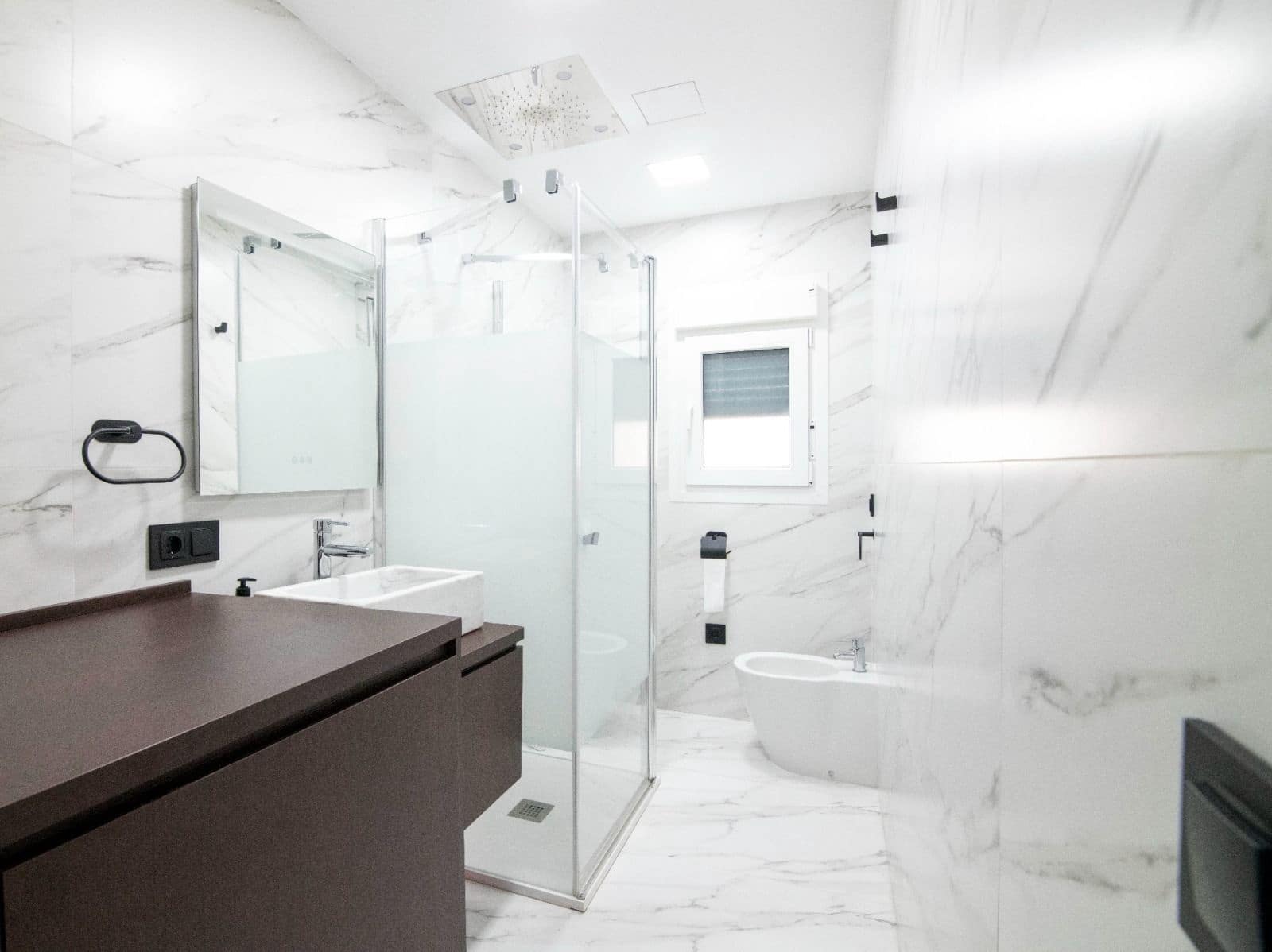 3 bedroom Apartment for sale in Puerto Banus - € 990,000 (Ref: 9738720)