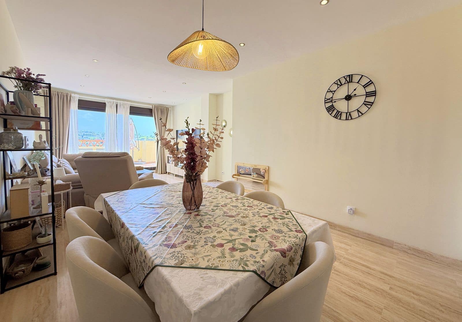 2 quarto Penthouse para venda em Estepona - 359 000 € (Ref: 9738723)