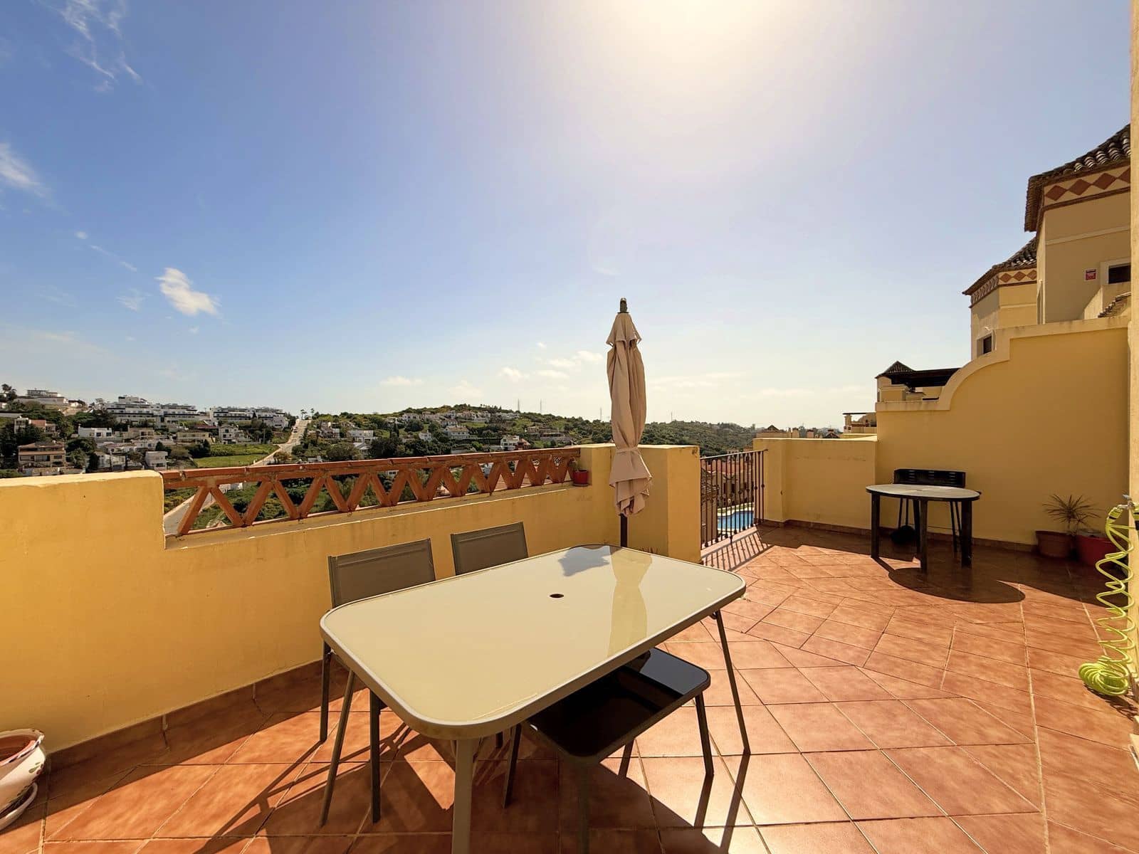 2 quarto Penthouse para venda em Estepona - 359 000 € (Ref: 9738723)