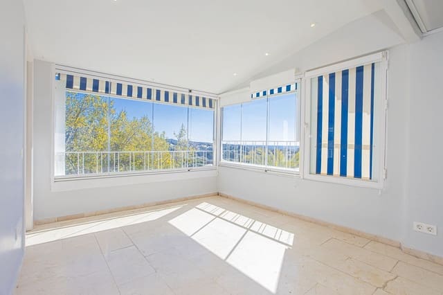 4 quarto Penthouse para venda em Río Real, Marbella - 1 080 000 € (Ref: 9738725)