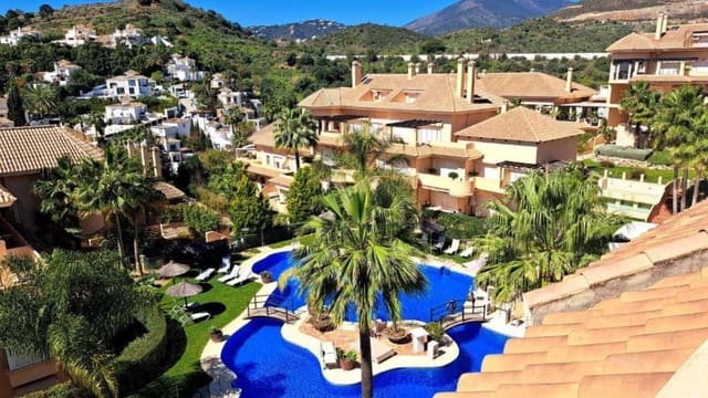2 quarto Apartamento para venda em Aloha Golf, Marbella - 640 000 € (Ref: 9738726)