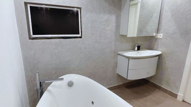 2 quarto Apartamento para venda em Aloha Golf, Marbella - 640 000 € (Ref: 9738726)