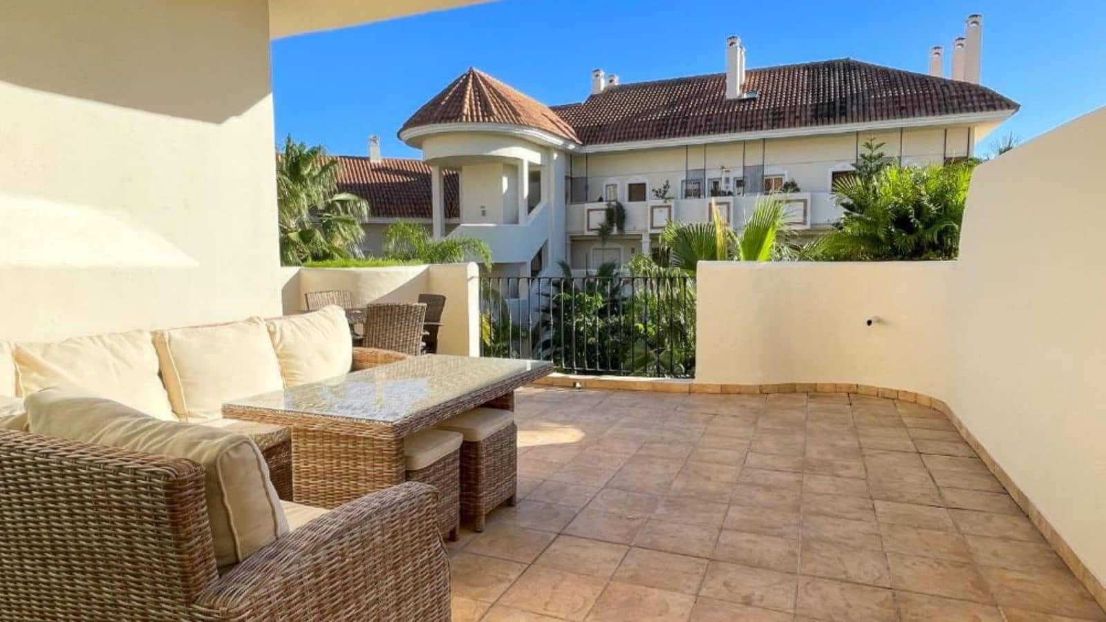 2 quarto Apartamento para venda em Aloha Golf - 640 000 € (Ref: 9738726)