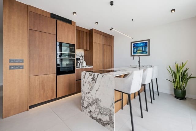 Ático de 2 habitaciones en La Quinta, Benahavís en venta - 769.000 € (Ref: 9738727)