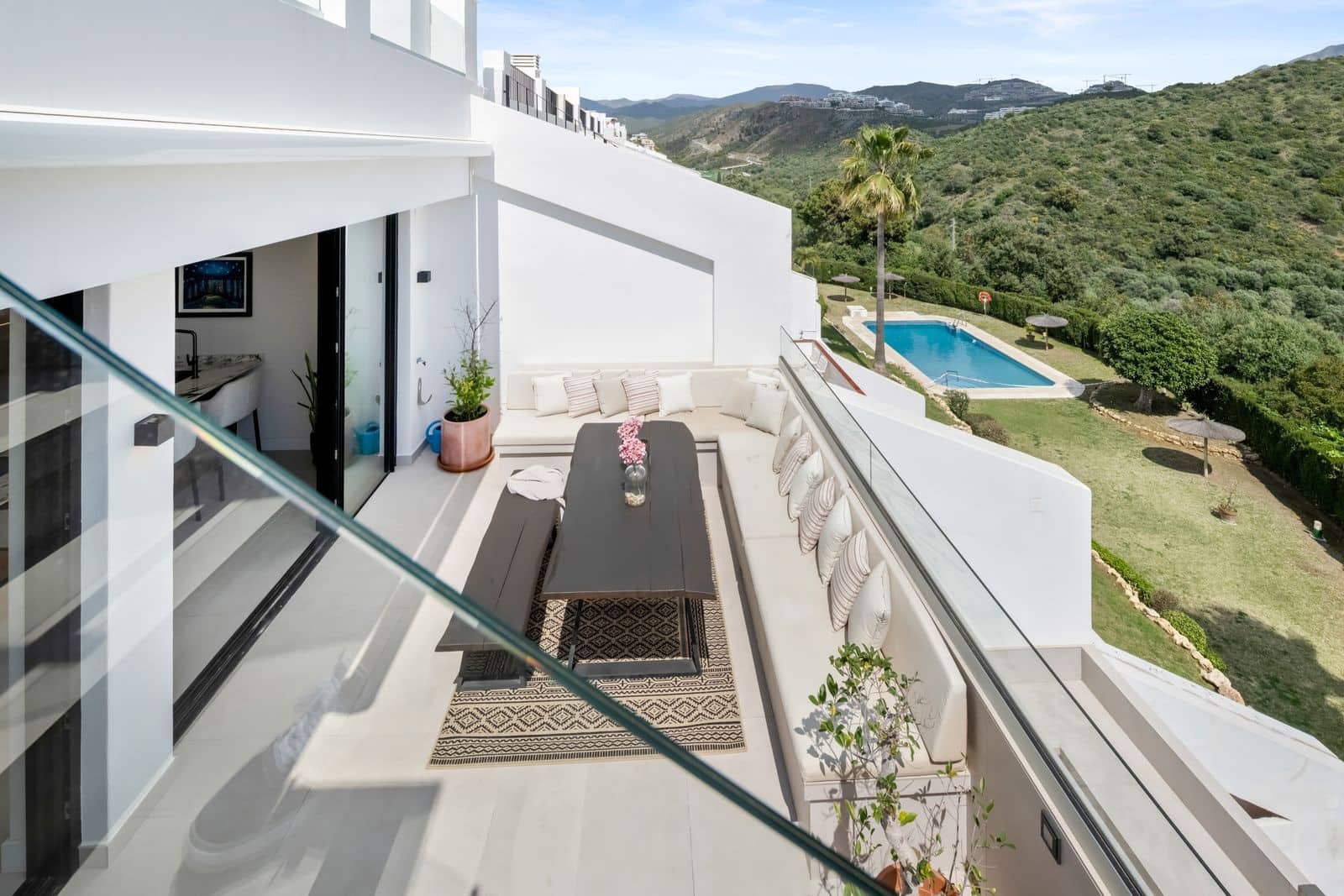 Ático de 2 habitaciones en La Quinta en venta - 769.000 € (Ref: 9738727)