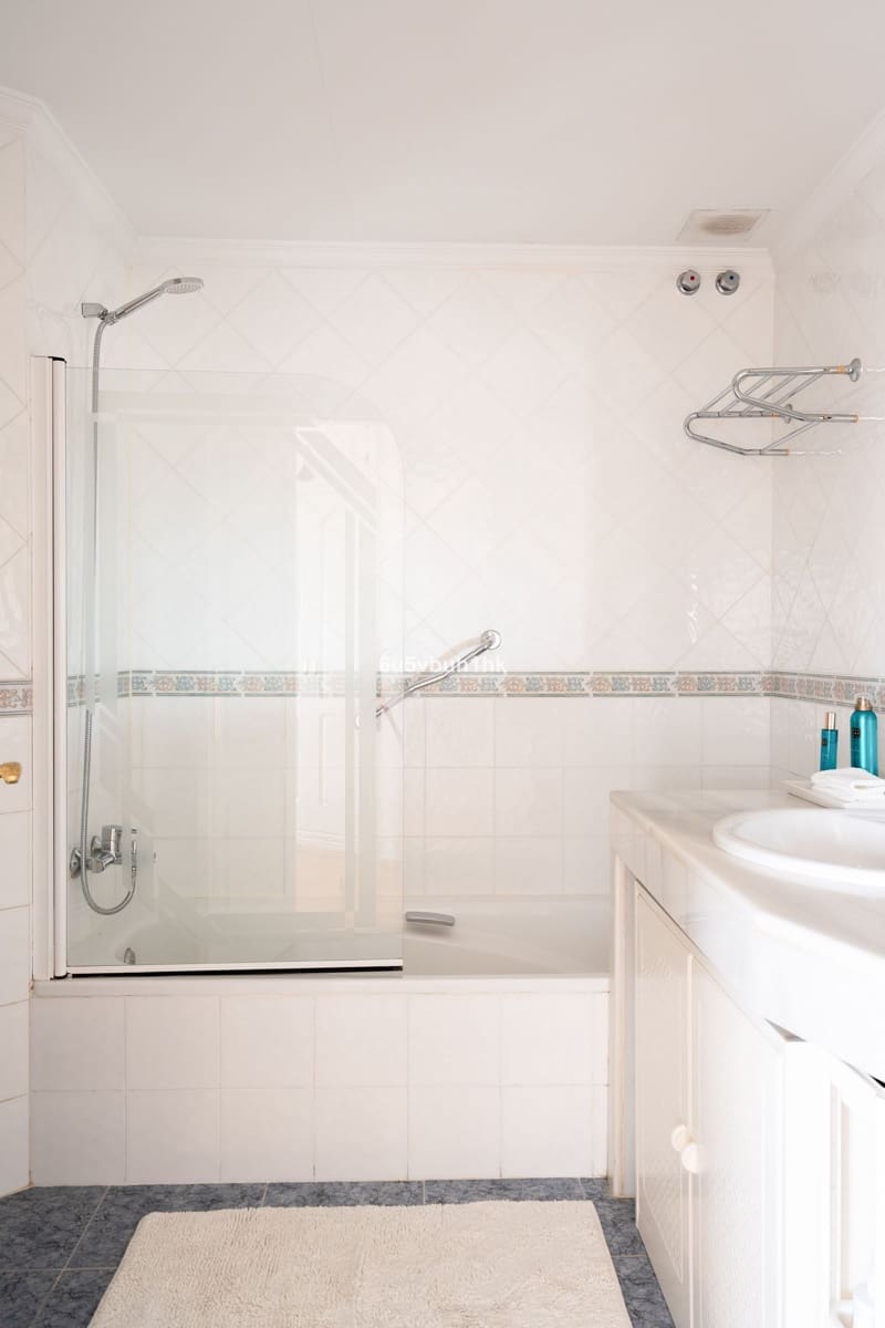 5 soverom Hus til salgs i Benalmadena Costa - € 645 000 (Ref: 9738730)