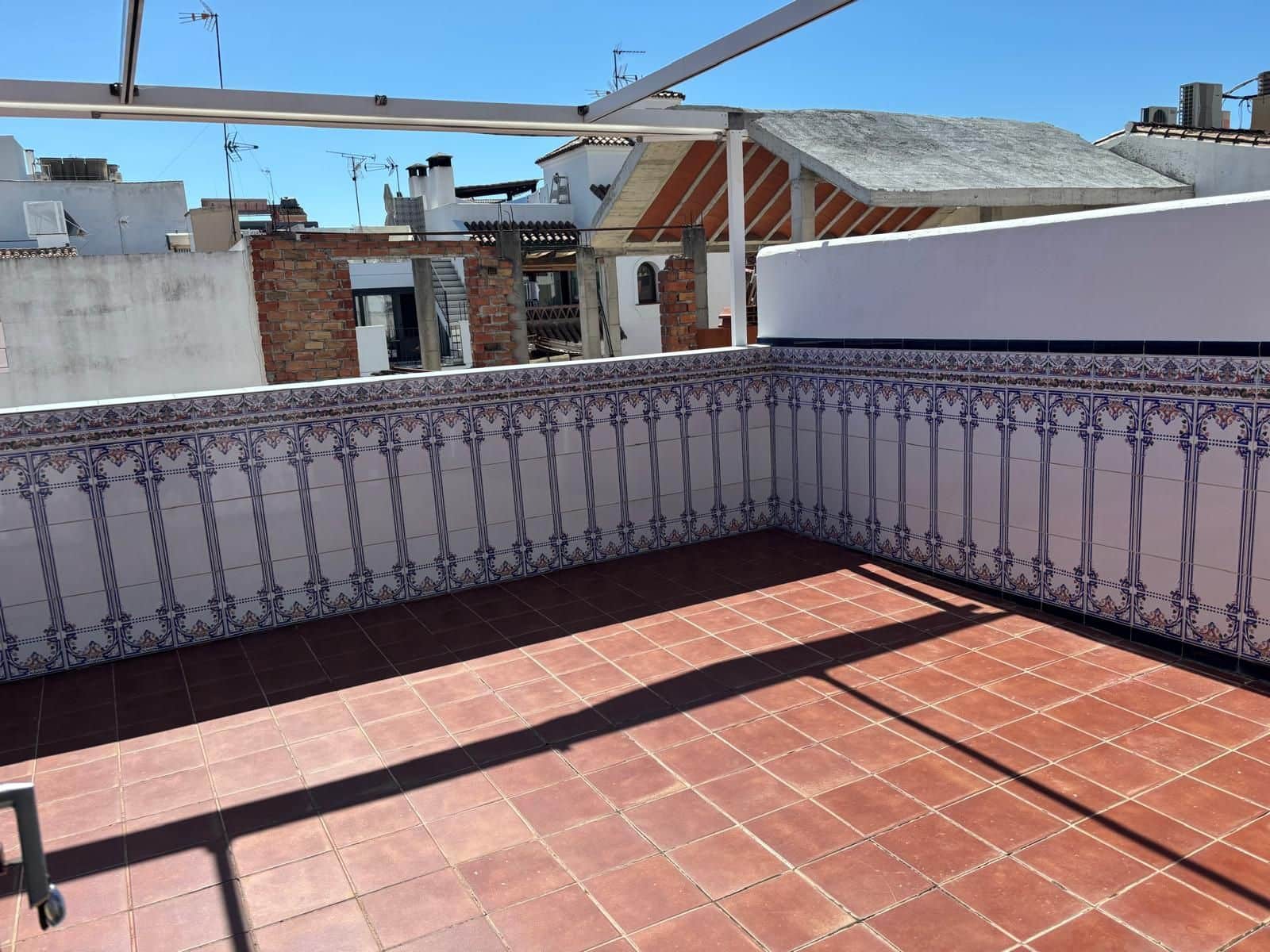 Casa de 2 habitaciones en Estepona en venta - 625.900 € (Ref: 9738733)