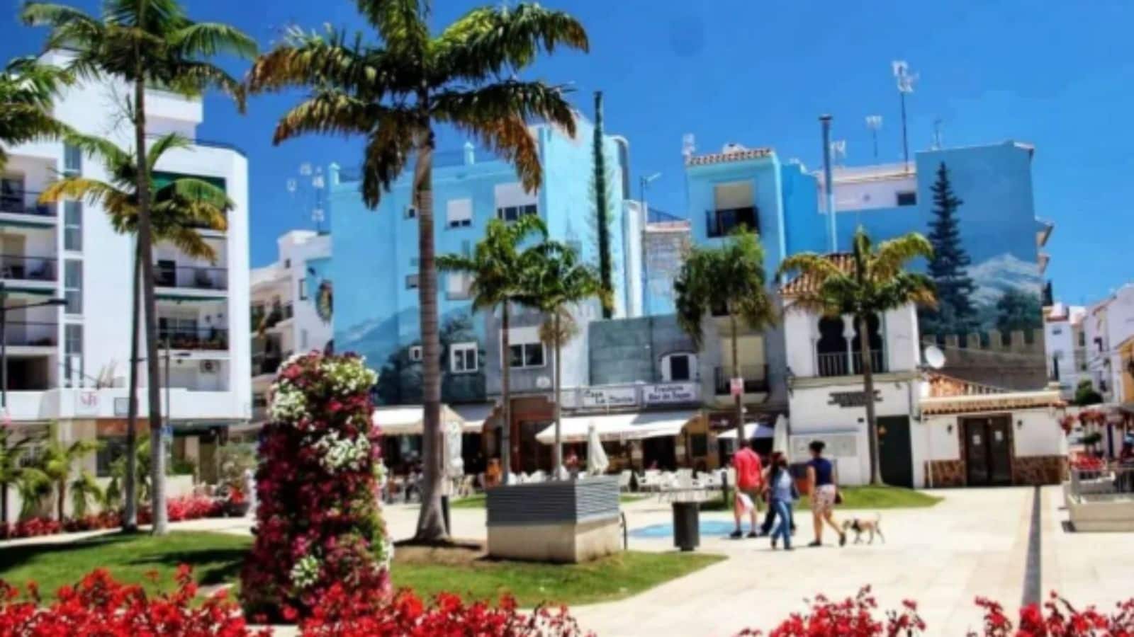 3 bedroom Apartment for sale in Estepona - € 437,000 (Ref: 9738734)