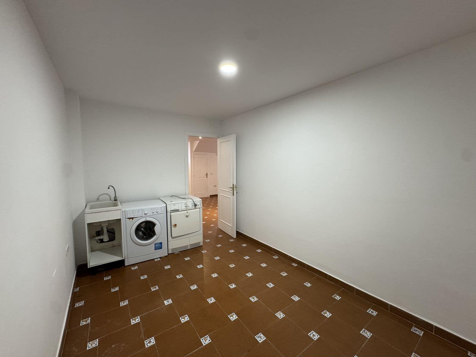 7 soveværelse Byhus til salg i Marbella - € 990.000 (Ref: 9738738)