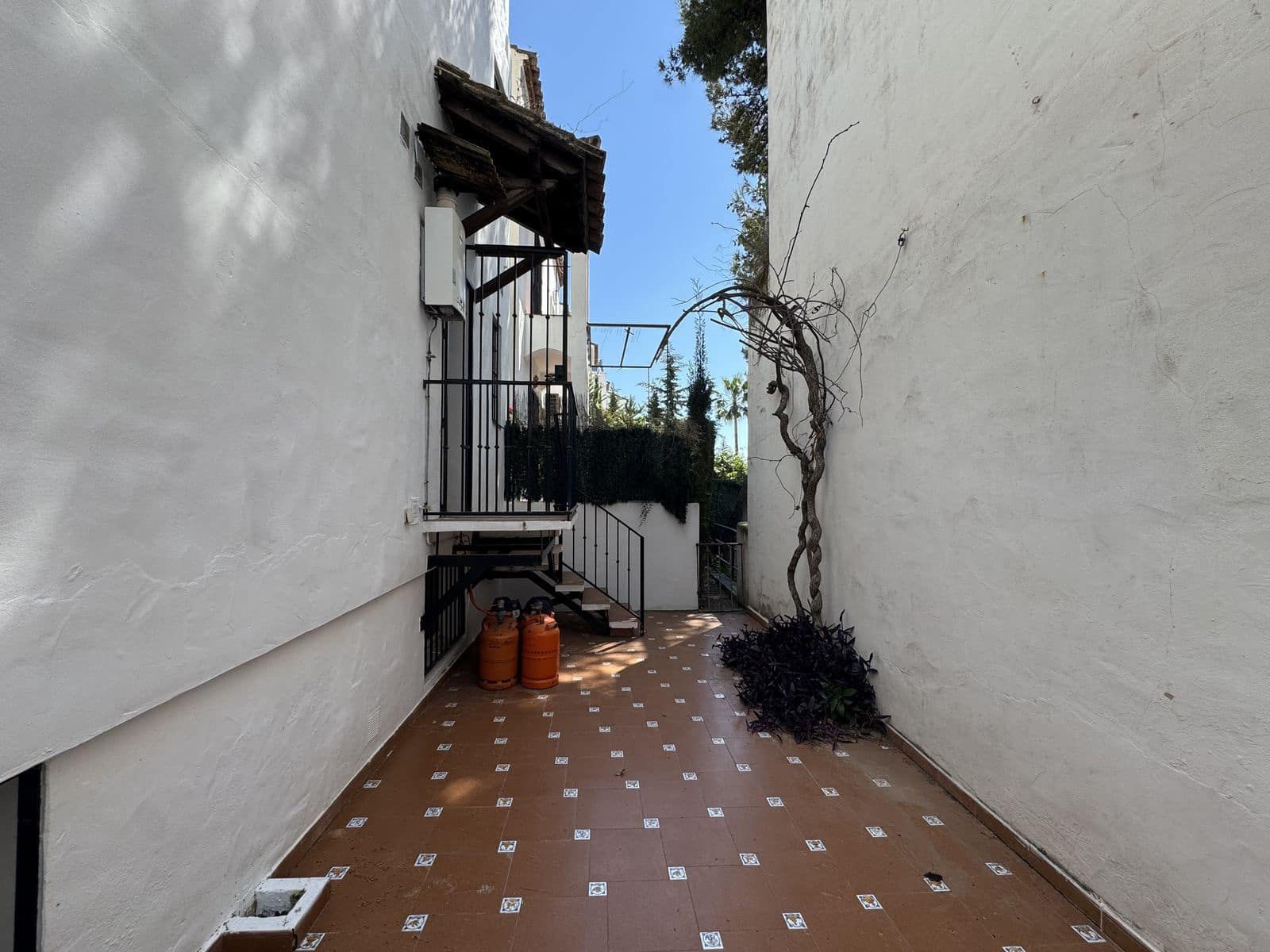 7 soveværelse Byhus til salg i Marbella - € 990.000 (Ref: 9738738)