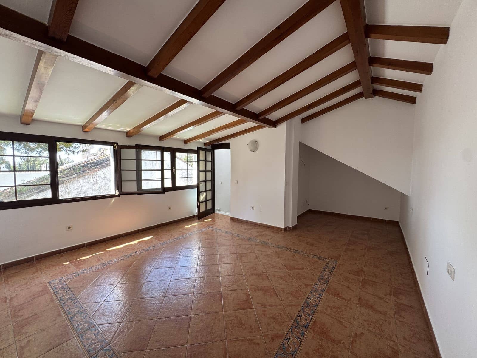 7 soveværelse Byhus til salg i Marbella - € 990.000 (Ref: 9738738)