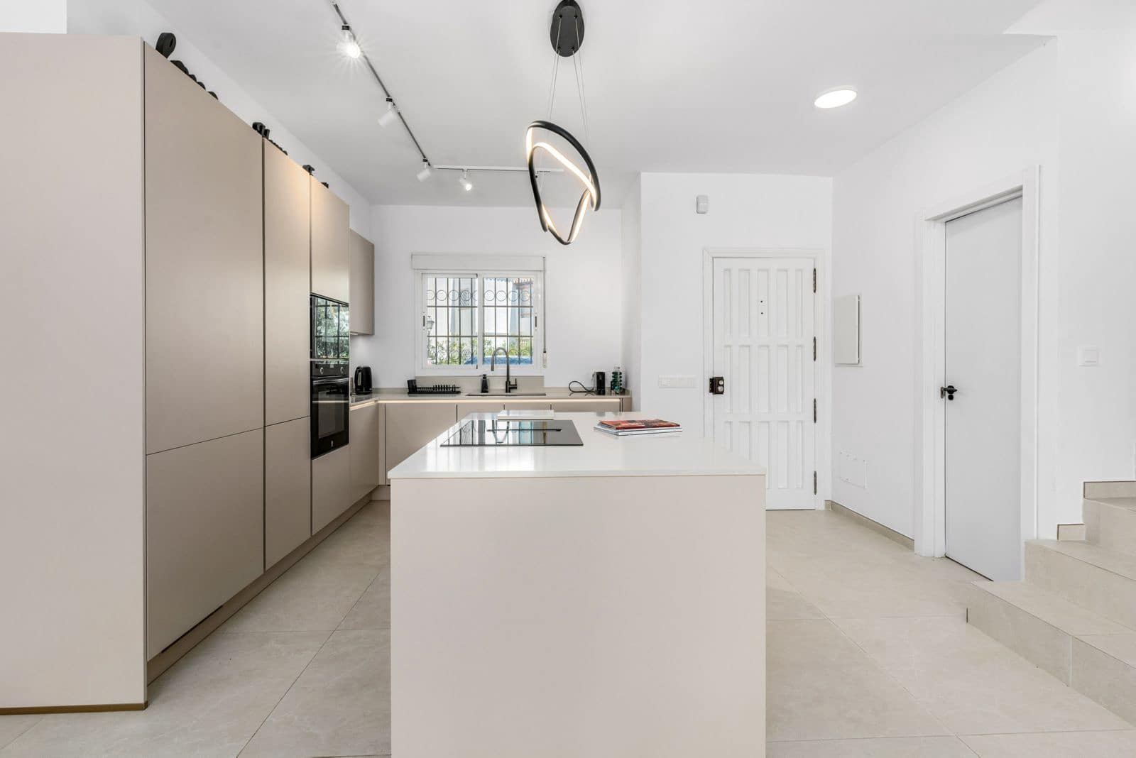 4 sypialnia Willa na sprzedaż w Cancelada - 925 000 € (Ref: 9738741)