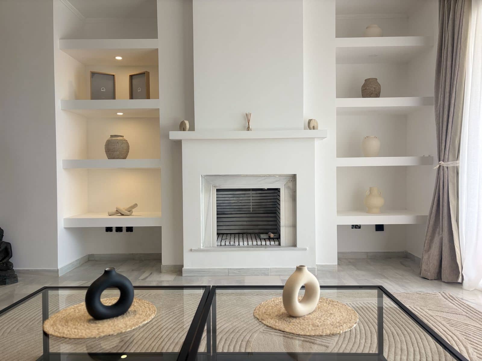 2 bedroom Apartment for sale in Calahonda - € 399,000 (Ref: 9738742)