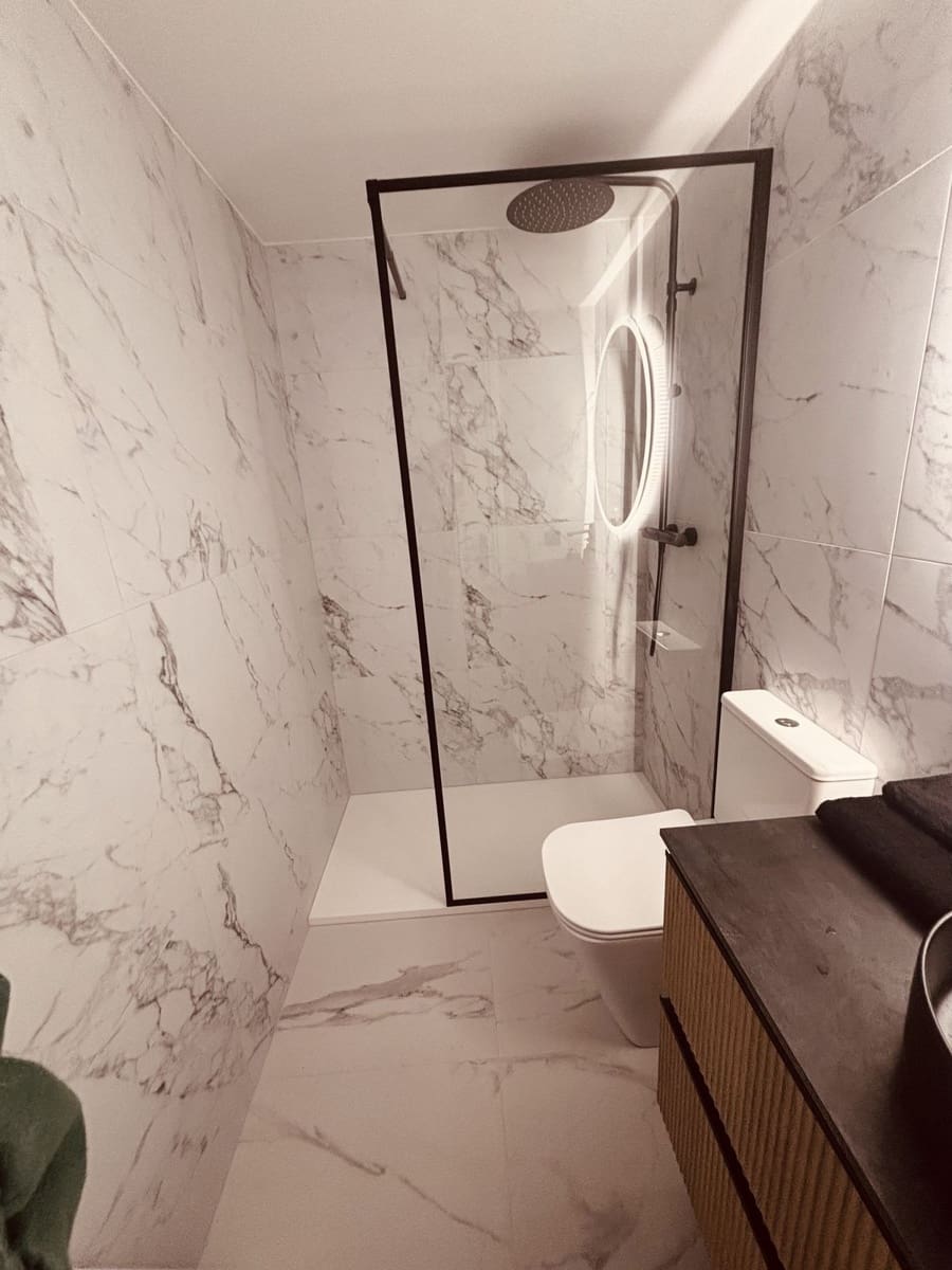 2 bedroom Apartment for sale in Calahonda - € 399,000 (Ref: 9738742)