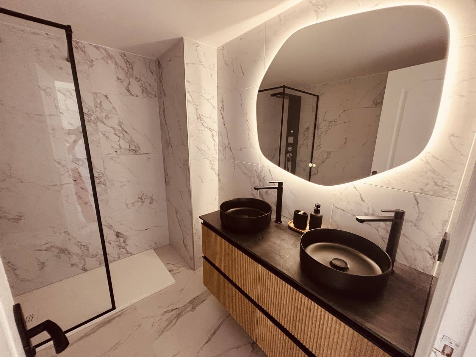 2 bedroom Apartment for sale in Calahonda - € 399,000 (Ref: 9738742)