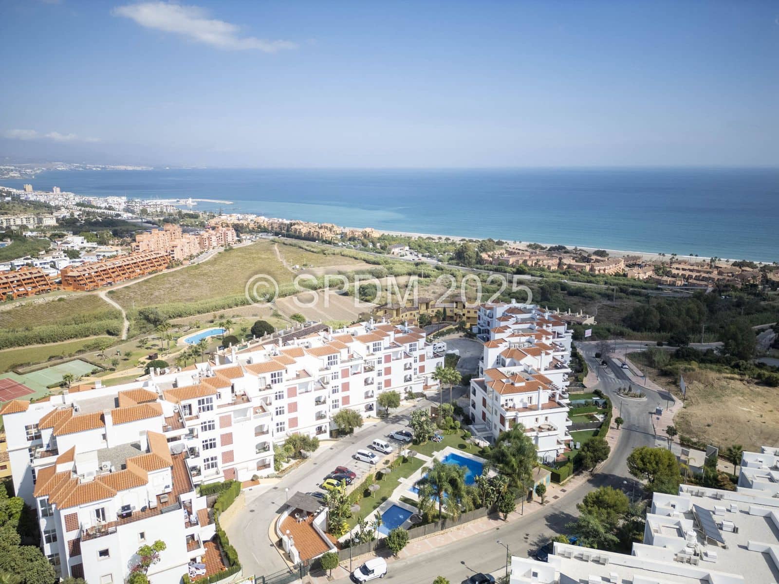3 bedroom Apartment for sale in La Duquesa / Puerto de la Duquesa - € 375,000 (Ref: 9738754)