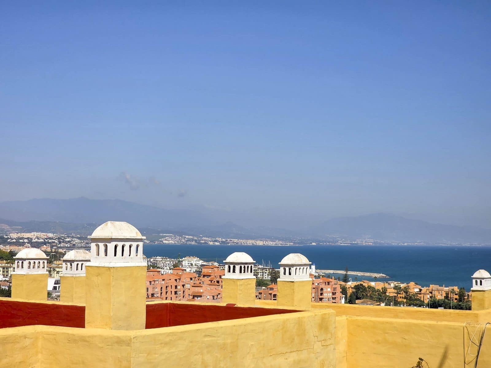 3 bedroom Apartment for sale in La Duquesa / Puerto de la Duquesa - € 375,000 (Ref: 9738754)