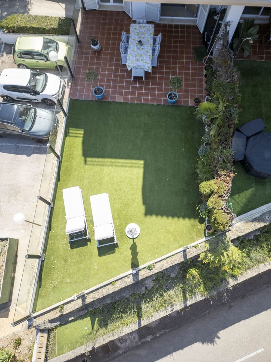 3 bedroom Apartment for sale in La Duquesa / Puerto de la Duquesa - € 375,000 (Ref: 9738754)