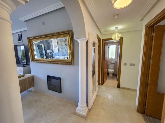 3 bedroom Apartment for sale in La Duquesa / Puerto de la Duquesa, Manilva - € 375,000 (Ref: 9738754)