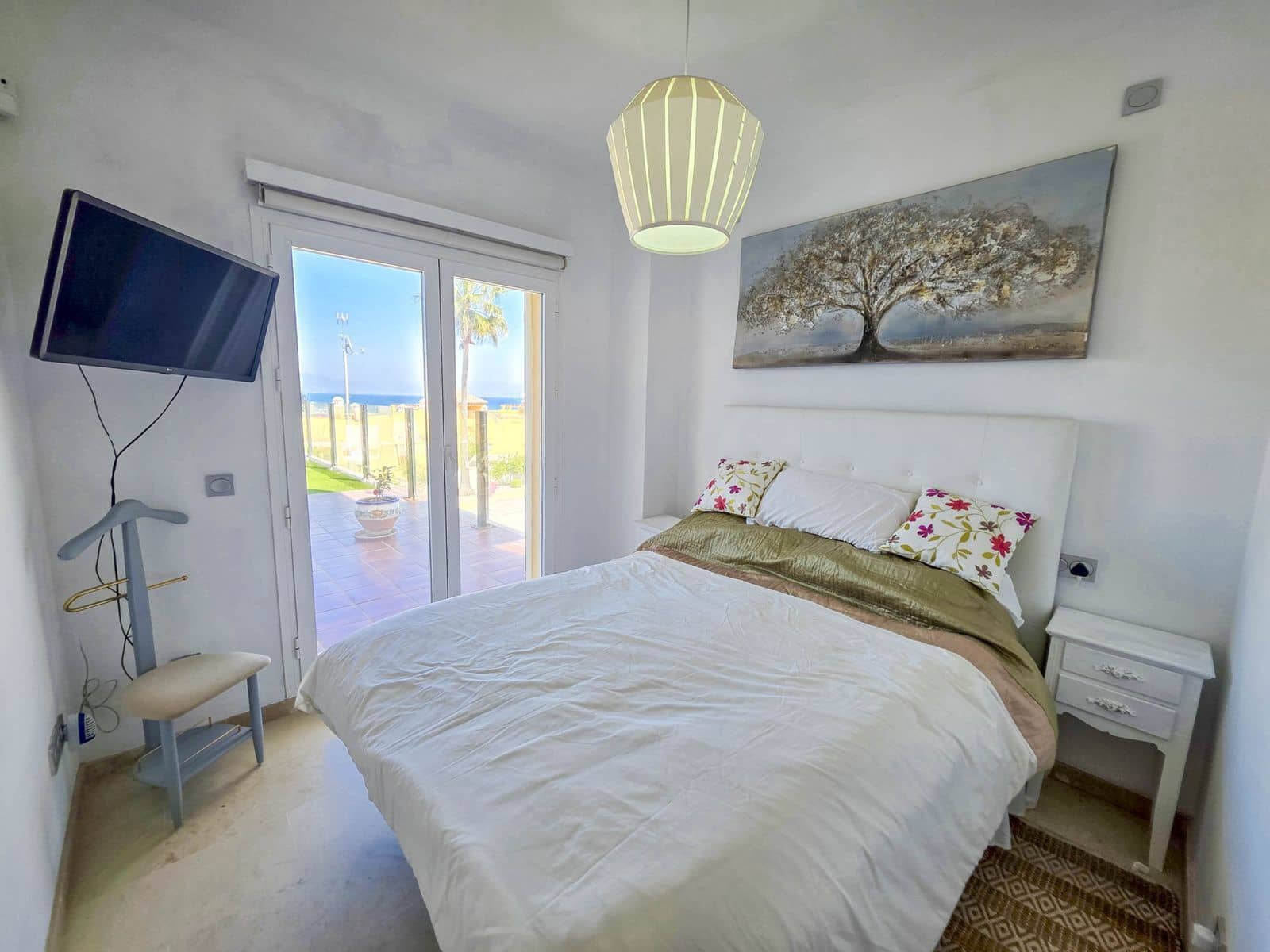 3 bedroom Apartment for sale in La Duquesa / Puerto de la Duquesa - € 375,000 (Ref: 9738754)