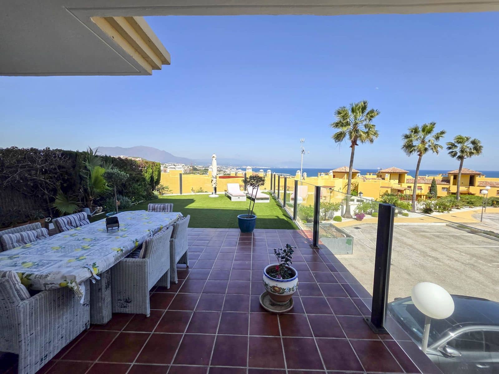 3 bedroom Apartment for sale in La Duquesa / Puerto de la Duquesa - € 375,000 (Ref: 9738754)