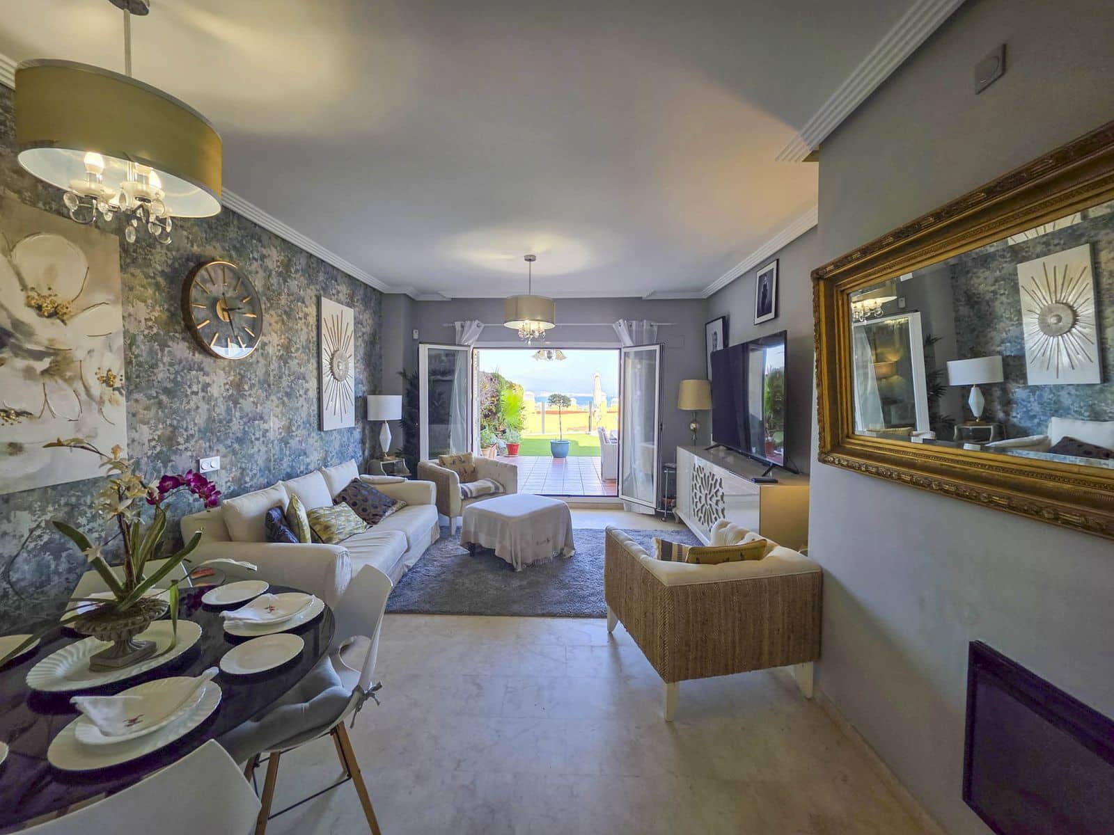 3 bedroom Apartment for sale in La Duquesa / Puerto de la Duquesa - € 375,000 (Ref: 9738754)