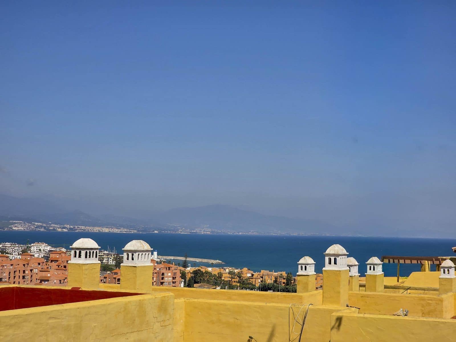 3 bedroom Apartment for sale in La Duquesa / Puerto de la Duquesa - € 375,000 (Ref: 9738754)