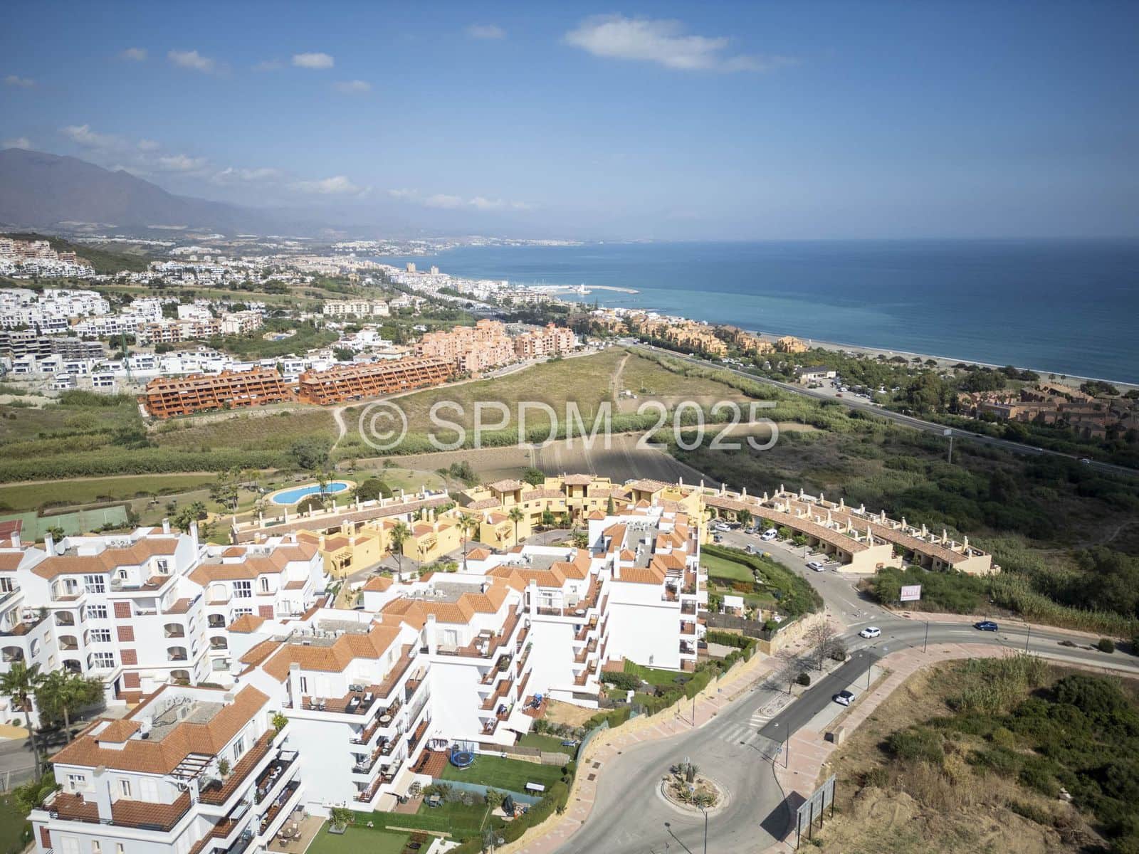 3 bedroom Apartment for sale in La Duquesa / Puerto de la Duquesa - € 375,000 (Ref: 9738754)