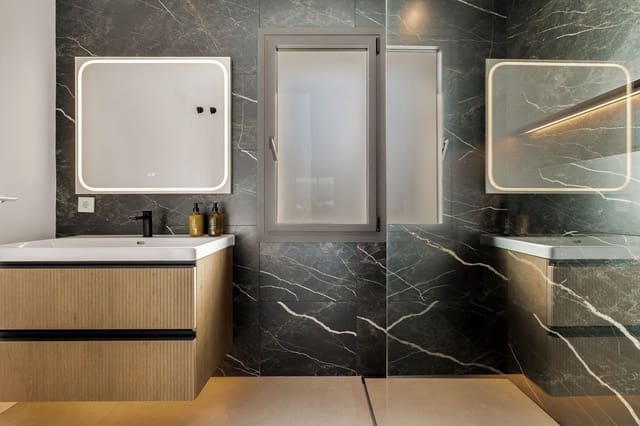 2 chambre Penthouse à vendre à Marbella - 995 000 € (Ref: 9738756)