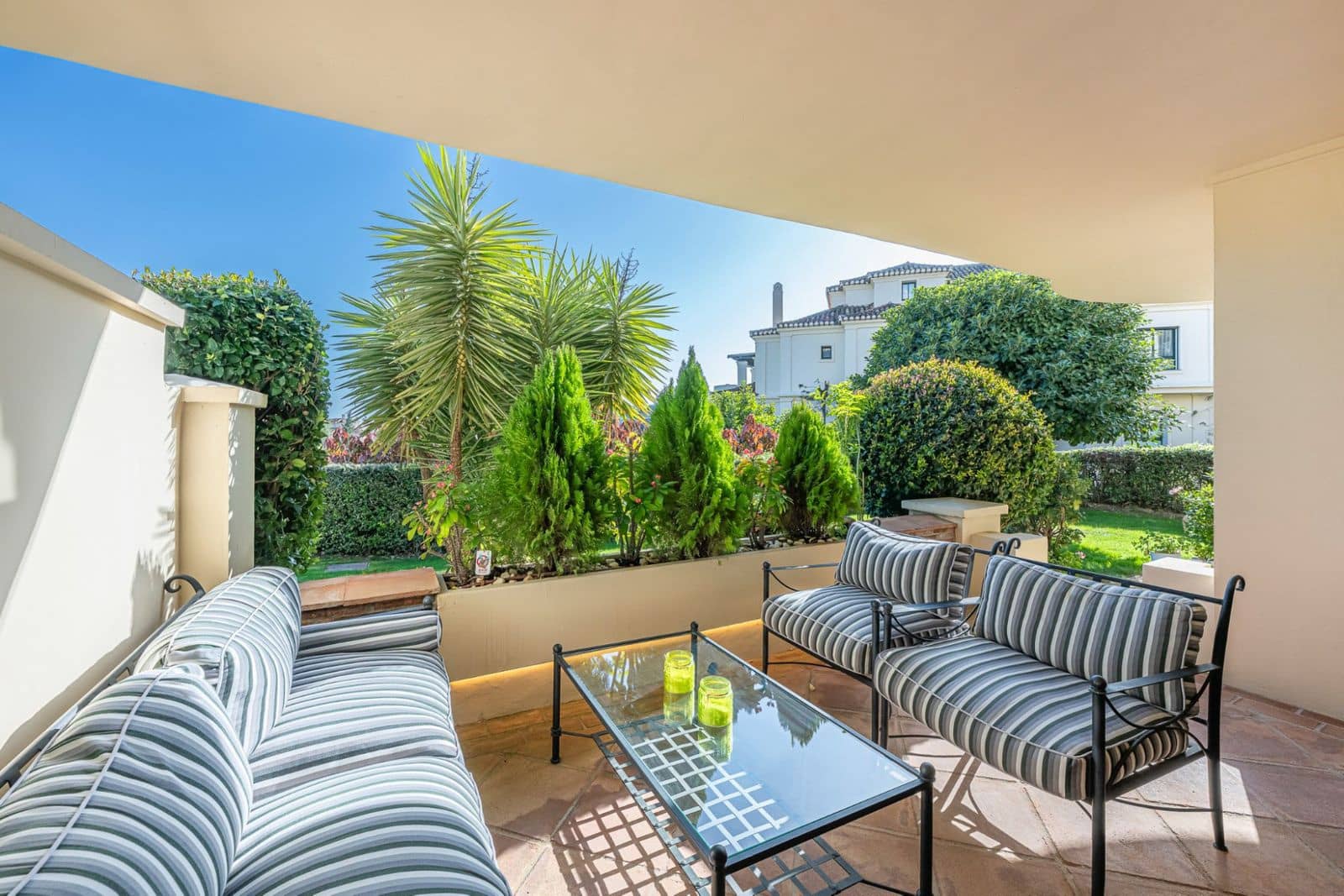 2 Zimmer Apartment zu verkaufen in Benahavis - 1.295.000 € (Ref: 9738758)