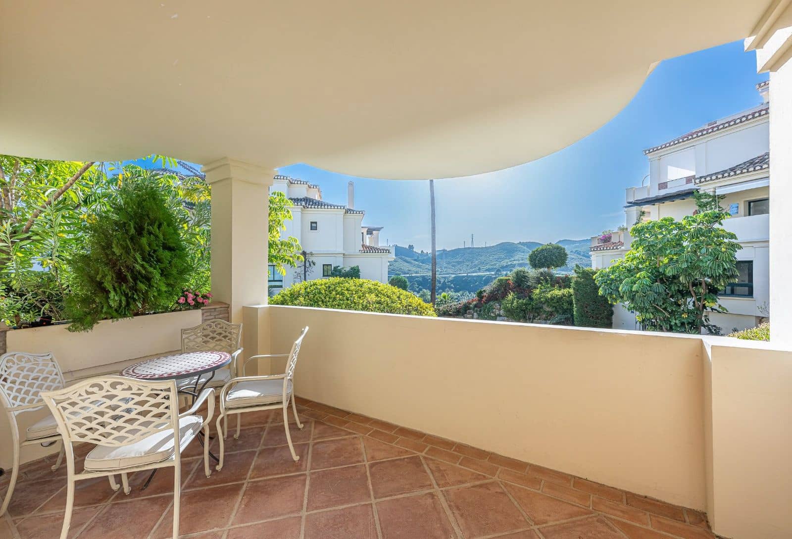 2 Zimmer Apartment zu verkaufen in Benahavis - 1.295.000 € (Ref: 9738758)