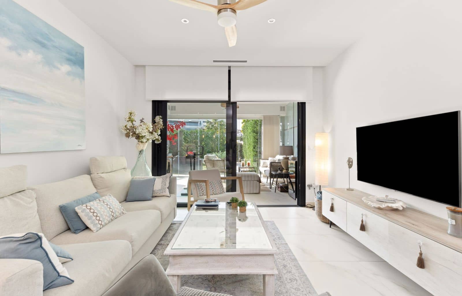 Apartamento de 2 habitaciones en Estepona en venta - 595.000 € (Ref: 9738759)