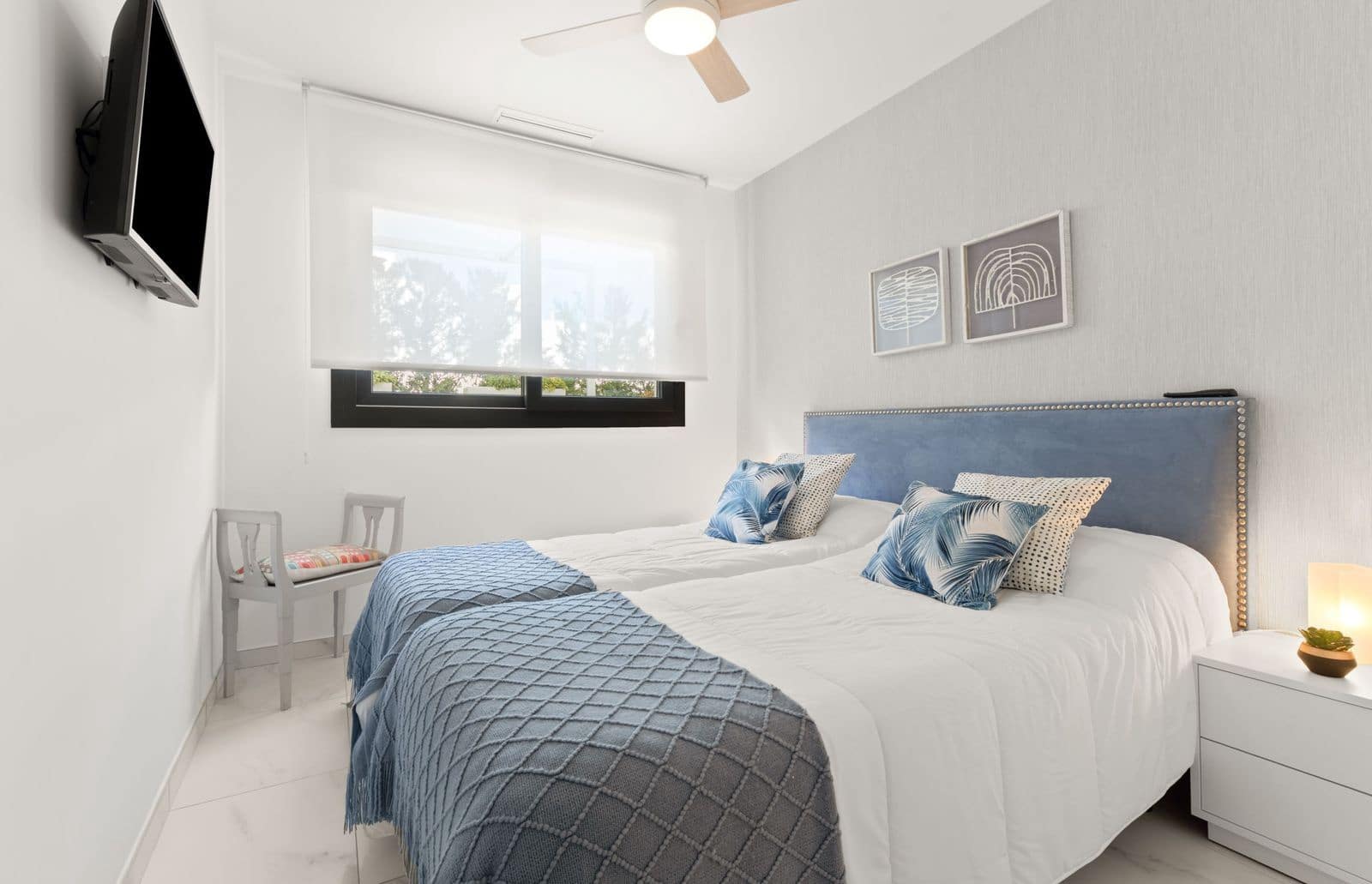 Apartamento de 2 habitaciones en Estepona en venta - 595.000 € (Ref: 9738759)