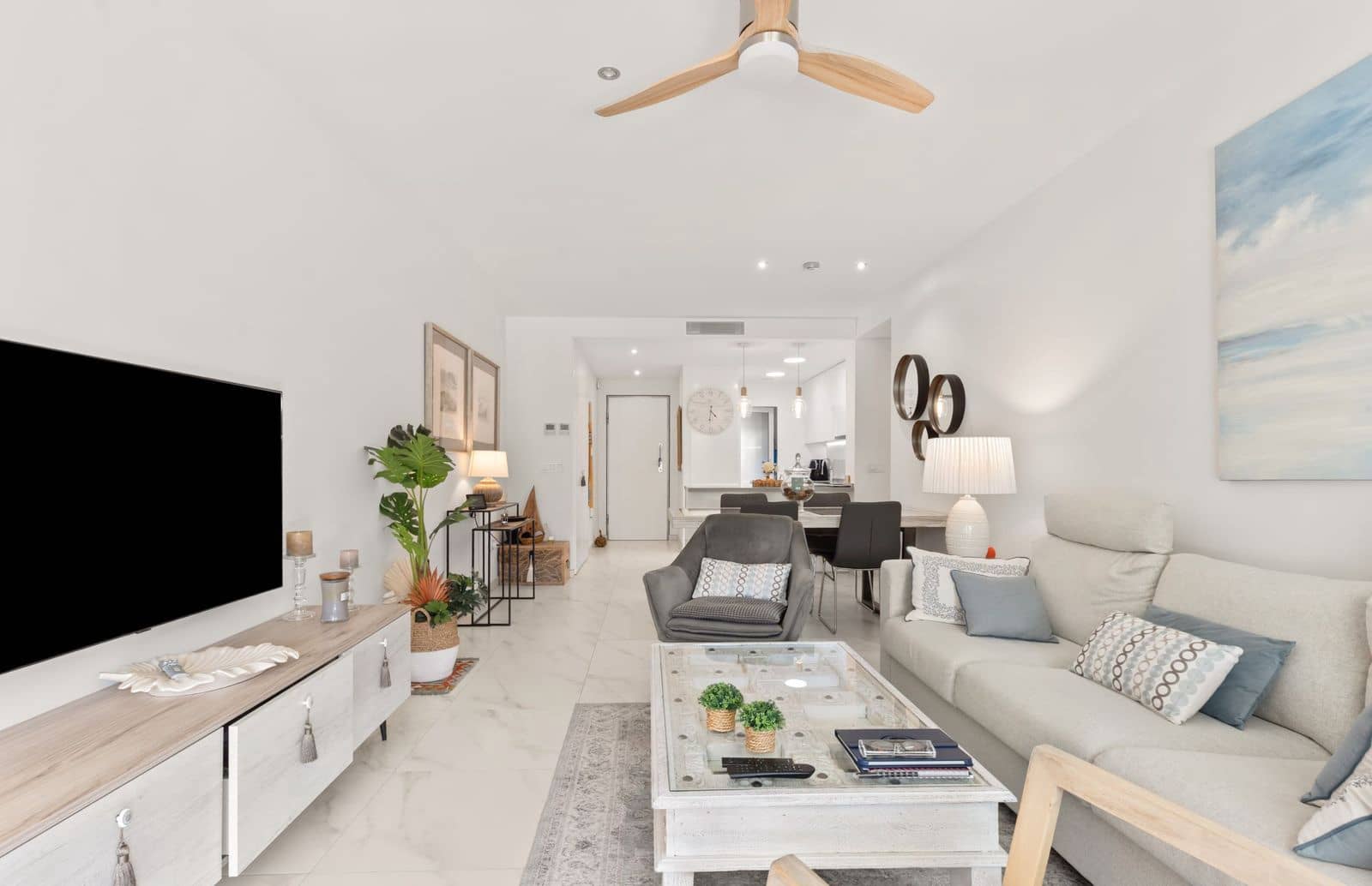 Apartamento de 2 habitaciones en Estepona en venta - 595.000 € (Ref: 9738759)