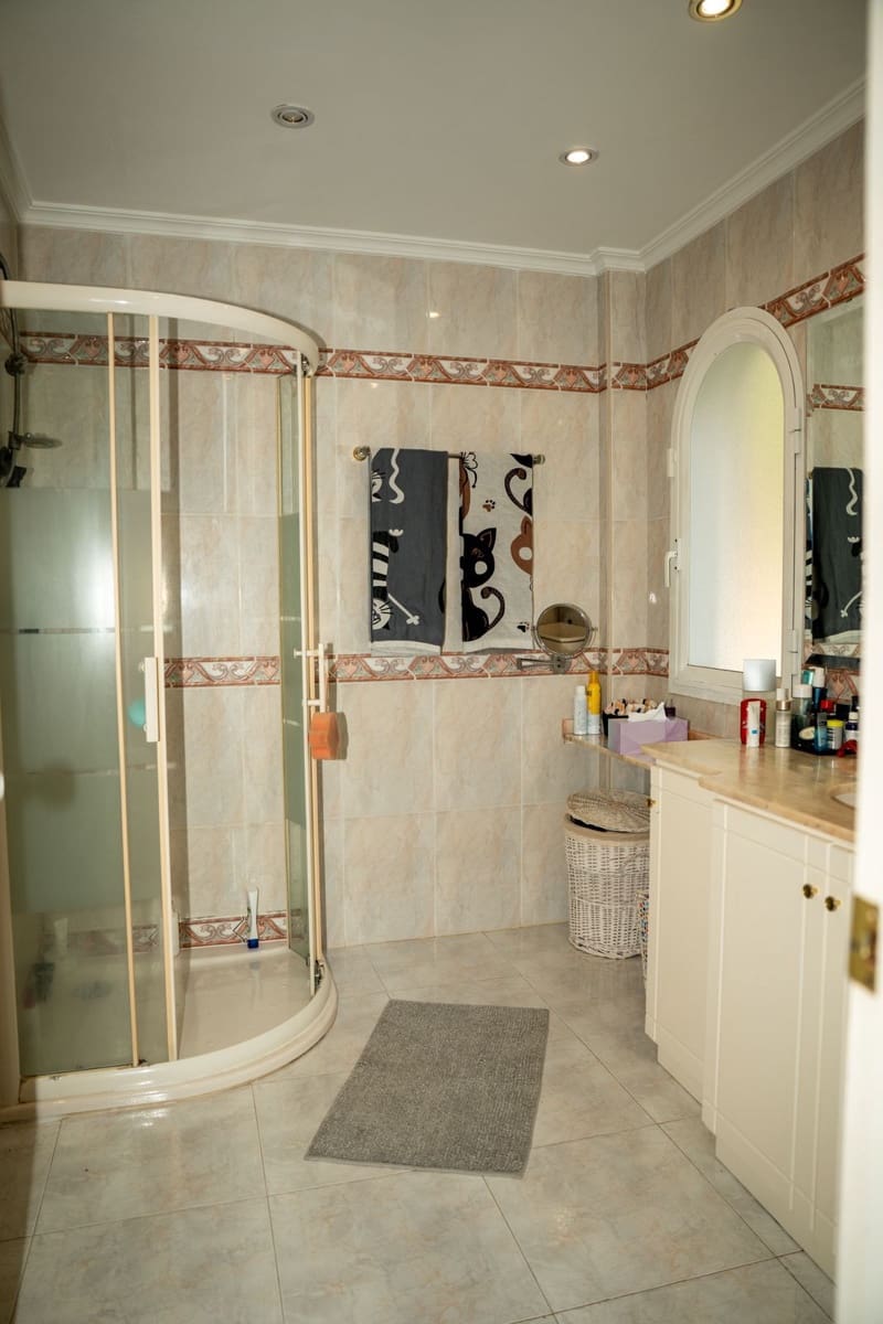 Chalet de 4 habitaciones en Elviria en venta - 1.600.000 € (Ref: 9738764)