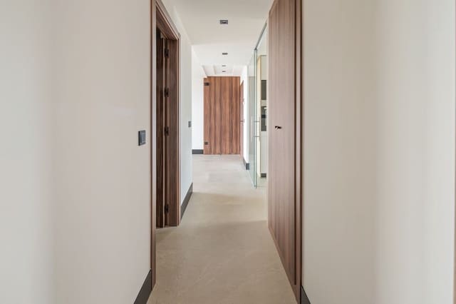 2 chambre Appartement à vendre à Nueva Andalucia, Marbella - 850 000 € (Ref: 9738765)