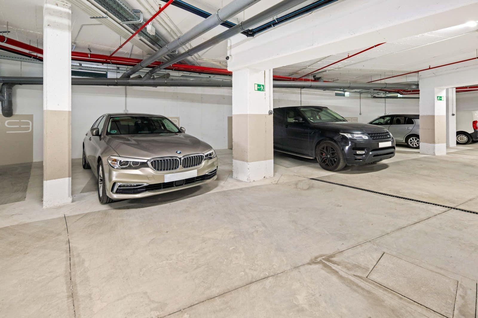 2 bedroom Apartment for sale in Nueva Andalucia - € 850,000 (Ref: 9738765)