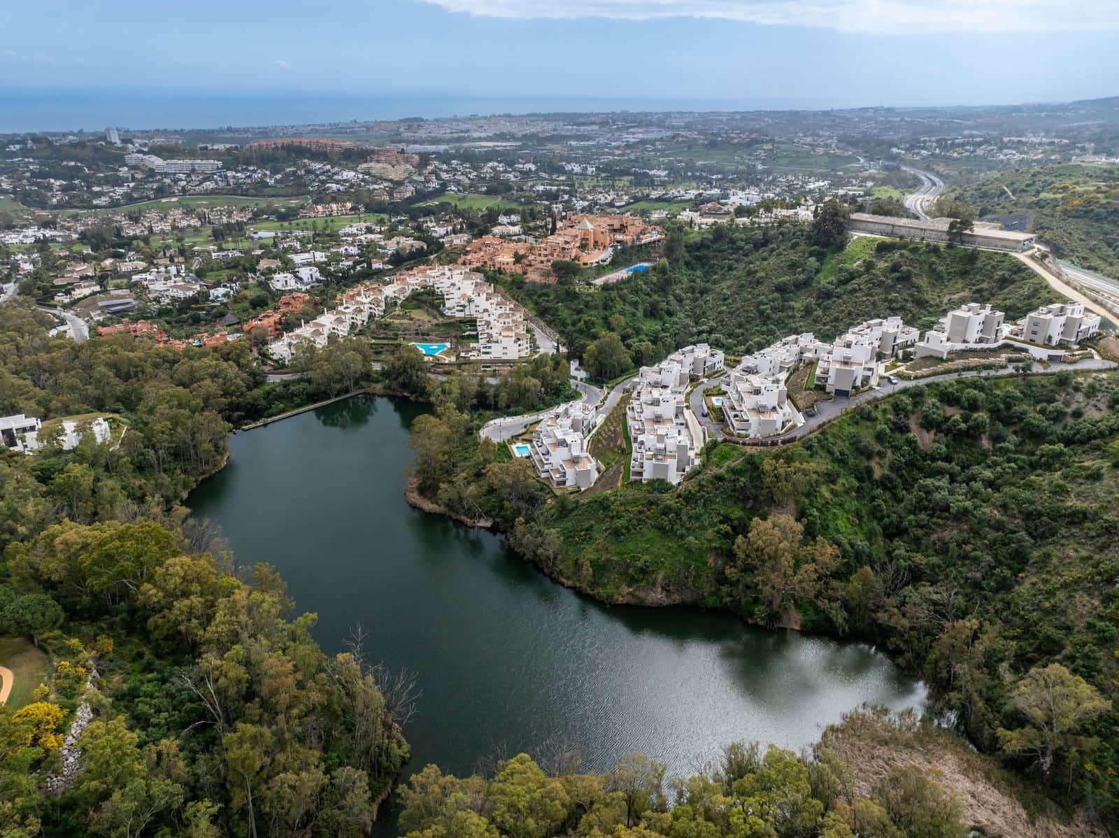 2 bedroom Apartment for sale in Nueva Andalucia - € 850,000 (Ref: 9738765)