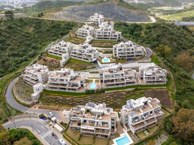 2 chambre Appartement à vendre à Nueva Andalucia, Marbella - 850 000 € (Ref: 9738765)